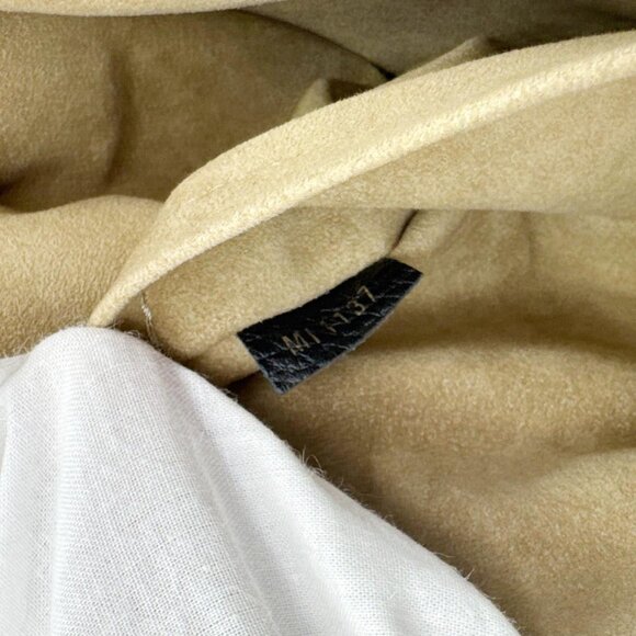 Louis Vuitton  Volta Taurillon Leather Shoulder Bag Black - Picture 15 of 15